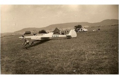 die Mü13E, ein Doppelsitzer und Schulflugzeug